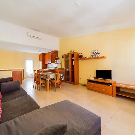 Holiday home Alegria Id120 *